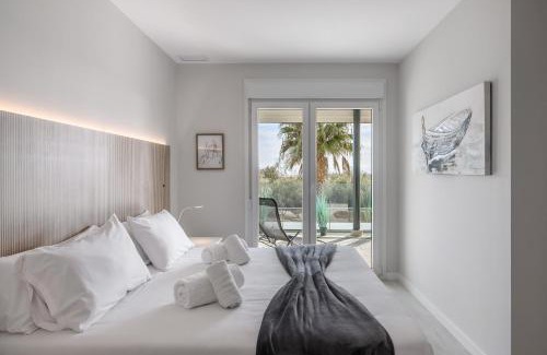 Ayamonte Apartamento | Los Camaleones by Ĥ - Playa de los Haraganes HLHC4002P61