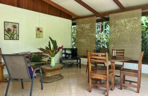 Cocles Casa | Los Delfines Lodge