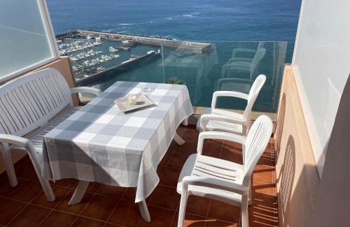 Los Gigantes Apartamento | Los Gigantes in front of Sea