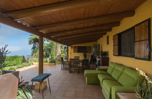 Santa Maria de Guia de Gran Canaria Casa | Los Paredones Farm - Private Pool - Garden