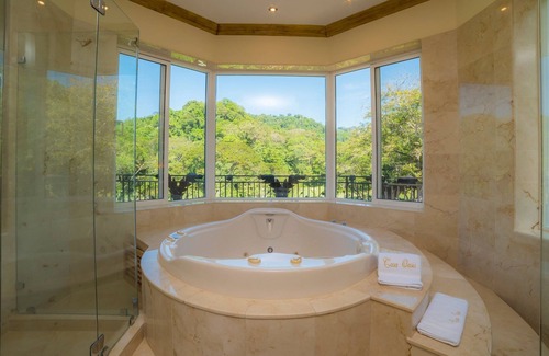 Jacó Casa | Los Suenos Casa Oasis 5 bdr Private Pool