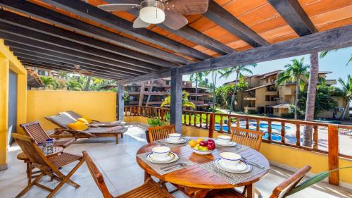 Zona hotelera Apartamento | Los Tules Ocean Front Condo ,With Amazing Ocean View by Kivoya