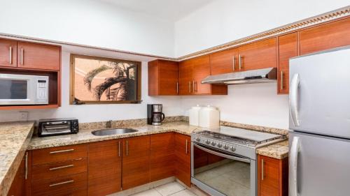 Zona hotelera Apartamento | Los Tules Ocean Front Condo ,With Amazing Ocean View by Kivoya