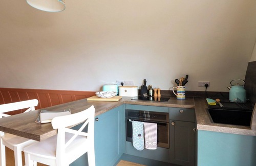 Isle of Luing Cabaña | LOSAL, romantic, with a garden in Cullipool, Isle Of Luing