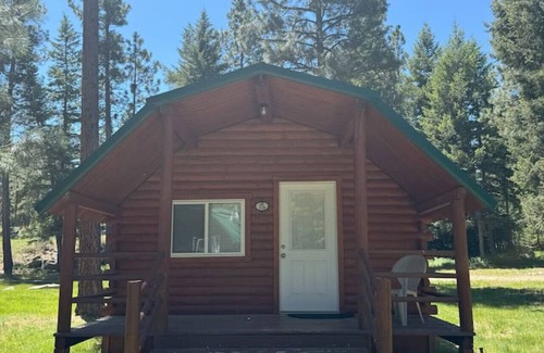 Grantsdale Cabina | Lost Horse Lodge - Double Queen Cabin #20