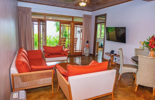La Fortuna Complejo | Lost Iguana Resort and Spa