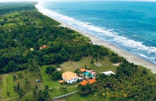 Cuyamel Casa | Itzayana Estate…Lost in Paradise!