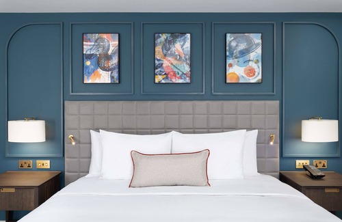 The City of London Hotel | Lost Property St. Paul's London, Curio Collection By Hilton