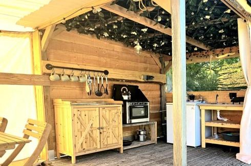 Madranges Otro | Lotus Belle Tipi at Le Ranch Camping et Glamping