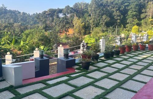 Rajakkad Casa | Lotus Castle - Entire House - Peaceful Retreat Amidst Cardamom Hills