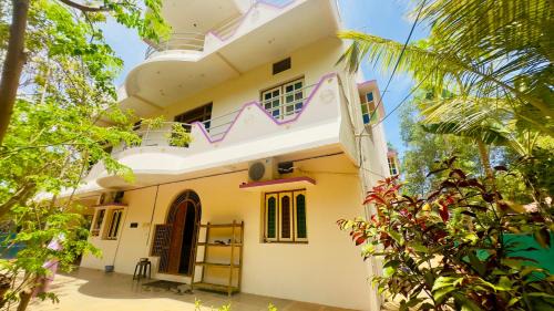 Auroville Casa | Lotus Garden Guest House