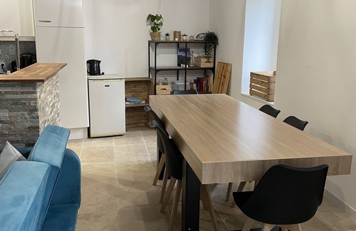 Pomerols Casa | Lou Castel / Renovated house close to shops