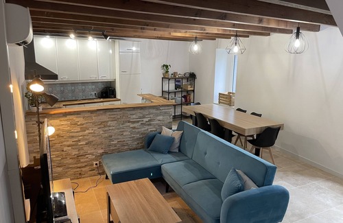 Pomerols Casa | Lou Castel / Renovated house close to shops
