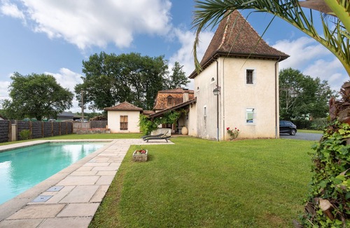Salies-de-Bearn Casa | Lou Grith - Maison pour 10 avec piscine privée