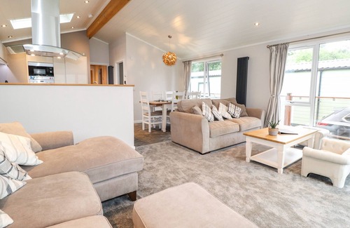 Bowness-on-Windermere Cabaña | Loubi's Lakeside Lodge