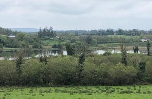 Drumsna Apartamento | Lough Aduff Lodge 5 minutes from Carrick on Shannon