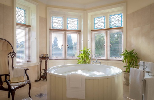 Mohill Hotel | Lough Rynn Castle