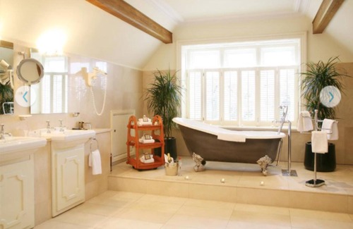 Mohill Hotel | Lough Rynn Castle