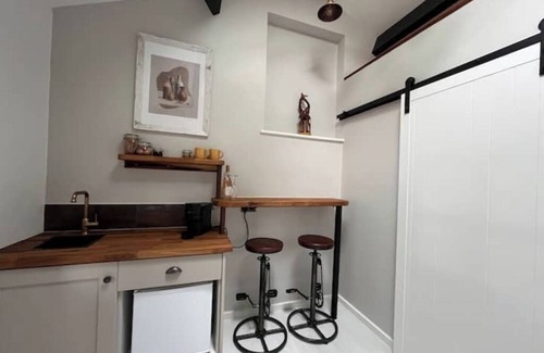 County Cavan Cabaña | Lough Sillan Lakeside Cottages - Adults only - outdoor spa - sleeps 6-8