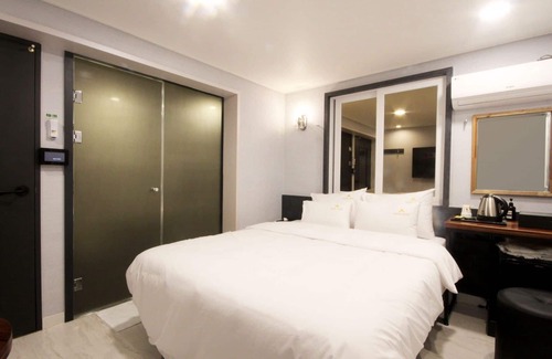 Beomil-dong Hotel | Louis Hotel Busan Beomildong