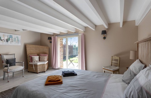 Le Cellier Casa | Habitacion Doble-Confortable-Baño Privado-Vista al Jardín-Louis