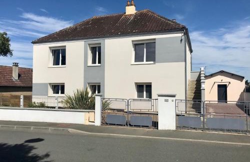 Monce-en-Belin Apartamento | "LOUJADE" Maison 3 Chambres à Moncé en Belin - Proche Circuit 24h du Mans