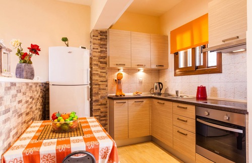 Paramonas Hotel | Loukia Luxury Apartments