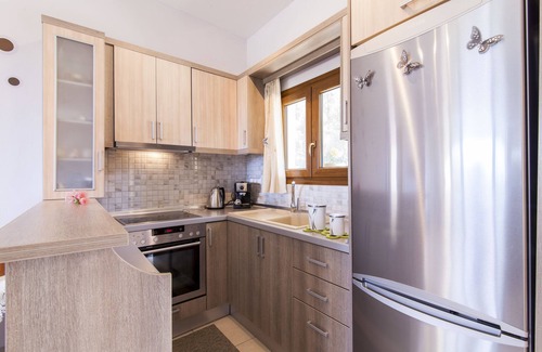 Paramonas Hotel | Loukia Luxury Apartments