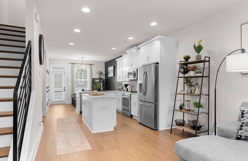 Charlotte Casa | Lounge in LoSo - South End Charlotte