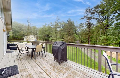 Long Pond Casa | Lounging in Long Pond