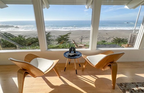 Bodega Bay Casa | Louw Tide - Modern home, ocean front, spanning views.