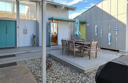 Bodega Bay Casa | Louw Tide - Modern home, ocean front, spanning views.