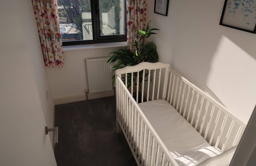 Lancing Casa | Lovable Lancing with Garden & Parking