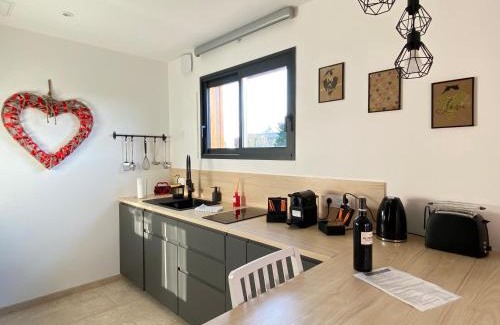 Le Fleix Cabina | LOVE AND BULLES