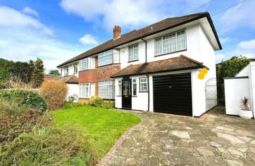 Petts Wood and Knoll Casa | Love and Peace, Petts Wood