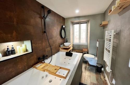La Penne Apartamento | Love and spa vue montagne
