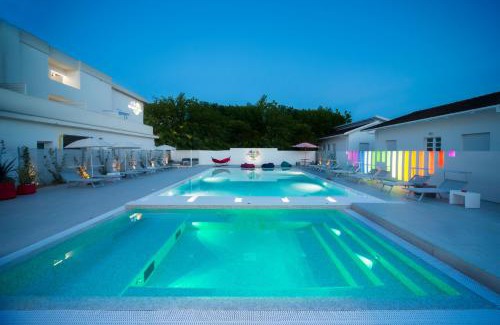 Marano Hotel | Love Boat Hotel - The Original
