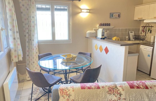 Saint-Saturnin-les-Avignon Cabaña | Lovely 2 to 4 person rental, private pool 5000m2, 12km from Avignon