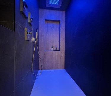Bischoffsheim Apartamento | Love industrie & spa - Suite Romantique en Alsace - Spa privatif et garage