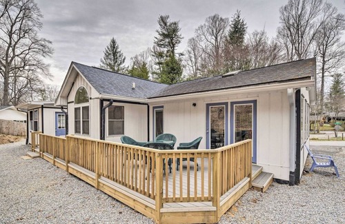Laurel Park Casa | LOVE.LAUGH.LIVE-IN LAUREL PARK! {2 living spaces}