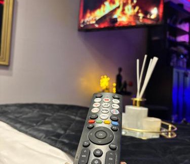 Goussainville Casa | Love Room élégante spa privatif et extérieur cosy
