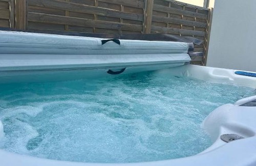 Marcheprime Apartamento | Love room proche du bassin , jacuzzi, jardin privé
