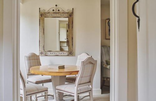 Painswick Casa | Lovedays Cottage, A Luxury 16th Century home in Painswick