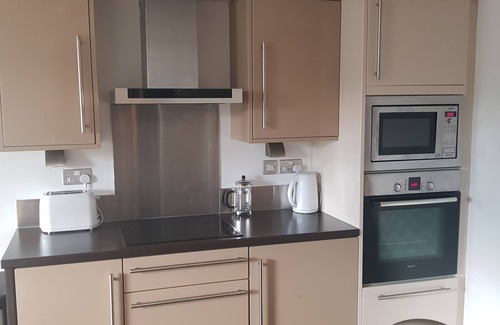 Grange Moor Apartamento | Lovely 1 bed apartment -contractors welcome