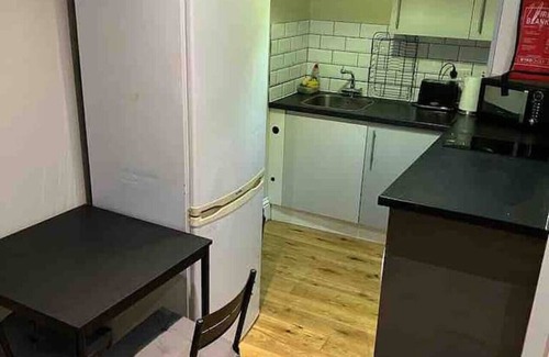 Crofton Park Condominio | Lovely 1 bedroom apartment with on street parking
