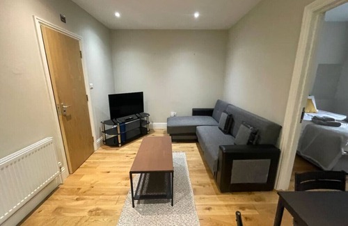 Crofton Park Condominio | Lovely 1 bedroom apartment with on street parking