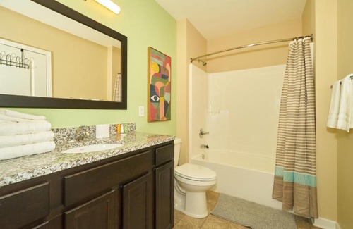 Fall Creek Place Casa | Lovely 1-Bedroom apartment w free parking garage
