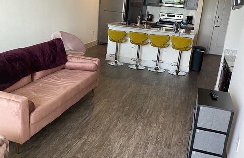 Garden Oaks Apartamento | Lovely 1 bedroom comfy unit with pool