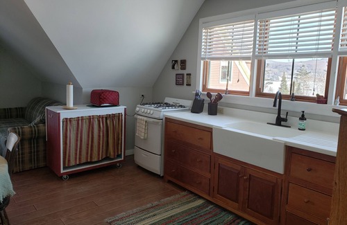 Barton Apartamento | Lovely 1 bedroom guest house/apartment on Willoughby Lake with private lakefront
