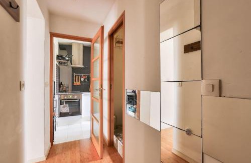 Cite Rouge Apartamento | Lovely 1 BR Flat near Colonel Fabien metro station